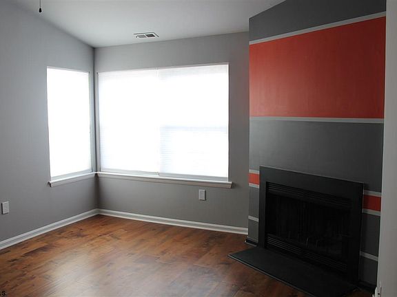 2nd image of 19 Malibu Way Unit 32