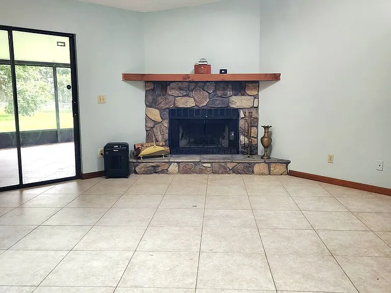2805 Lake Tohopekaliga Blvd — Photo 5