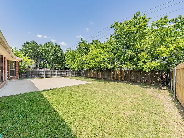 8109 Mosstree Dr — Photo 33
