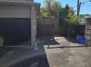 1301 Anton Sq, Pickering, ON L1V 5S4