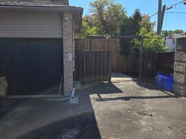 1301 Anton Sq, Pickering, ON L1V 5S4