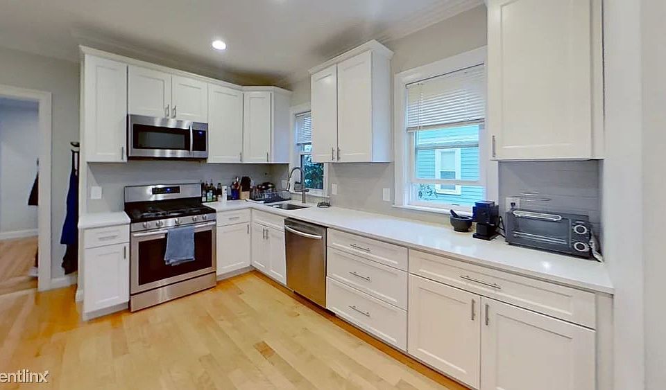 landlord_unit_photo_56728812_3