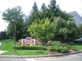 18 Guisborough Way, Edison, NJ 08820