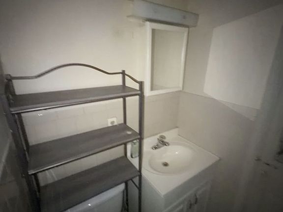 4th image of 169 W Norris St Floor 3