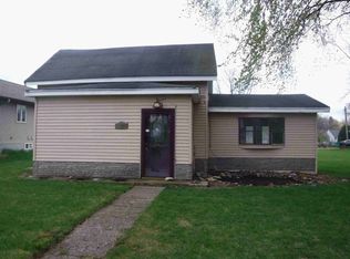 305 S 6th St, Le Sueur, MN 56058