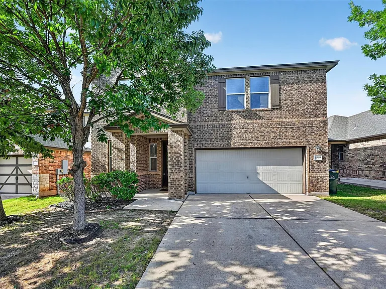 1049 Clove Hitch Rd — Photo 2