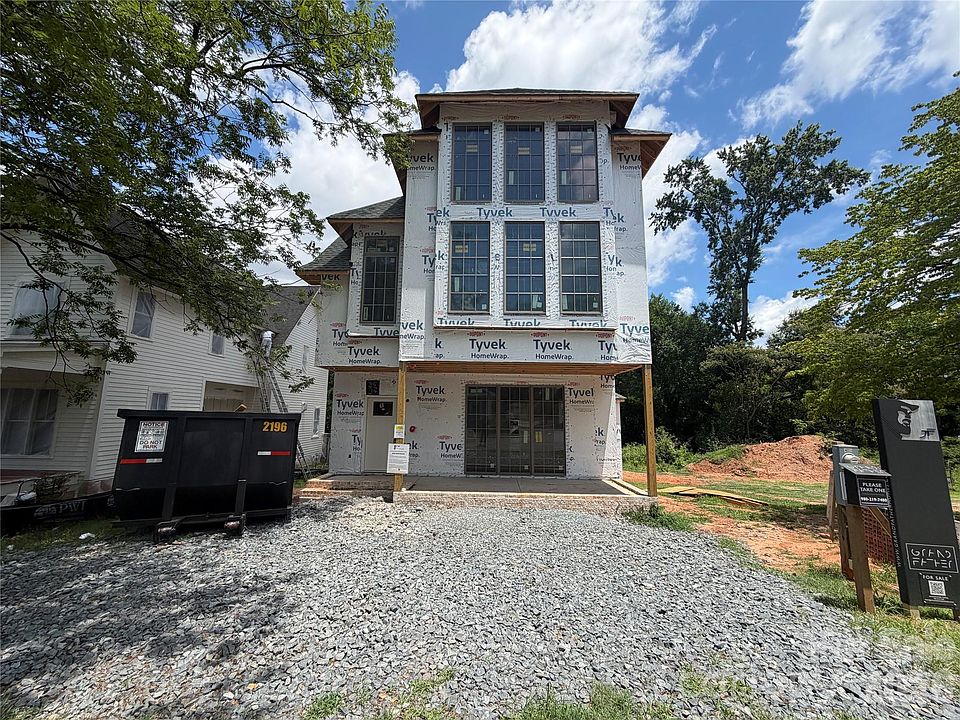 1st image of 733 Charles Ave