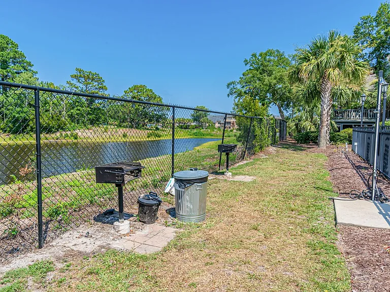 1850 Colony Dr #2-ID1381298P — Photo 34