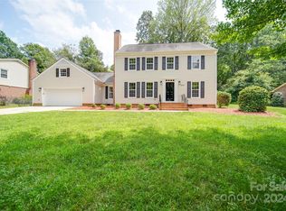 2947 Heathgate Rd, Charlotte, NC 28226