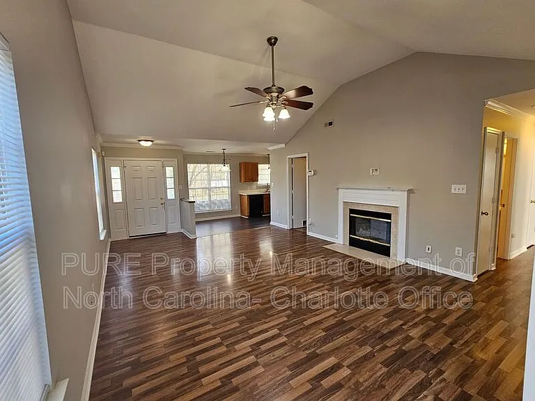 8237 Hornwood Ct — Photo 10