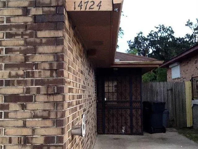 3 bed, 2.0 bath, 1400 sqft, $1,500 — Photo 2
