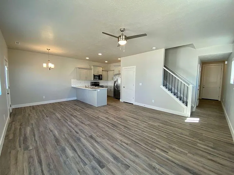 2664 S 2250 W #204 — Photo 3