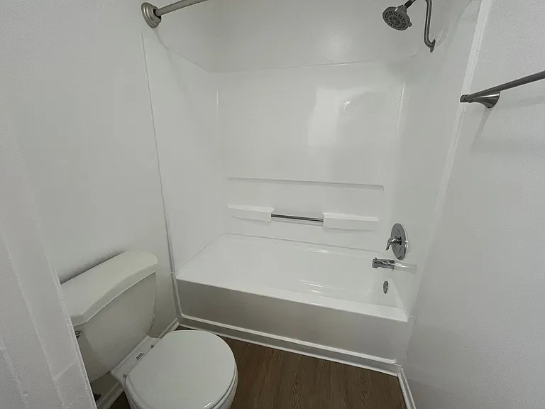 6310 Sylmar Ave — Photo 16