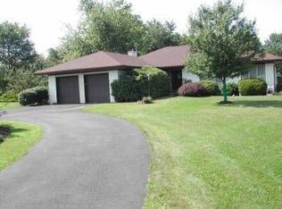 700 Fairhill Rd, Hatfield, PA 19440