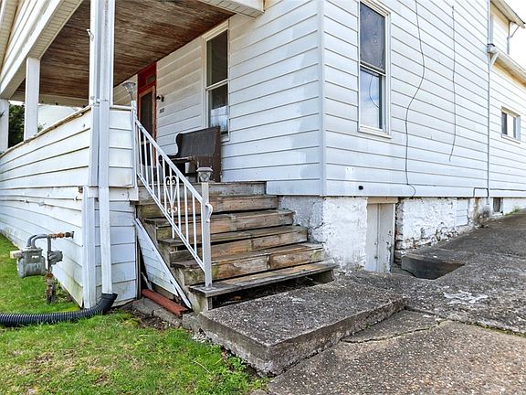 3rd image of 303 Agnew Rd