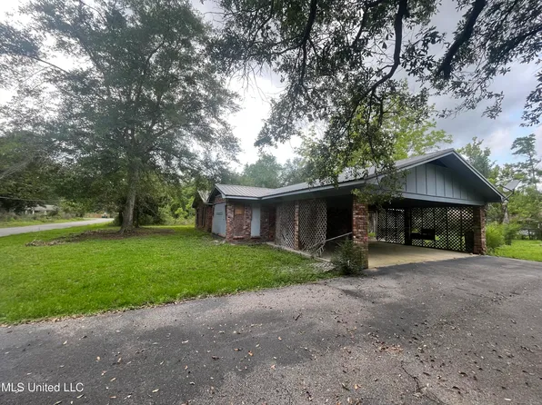 14920 Garrett St, Ocean Springs, MS 39565