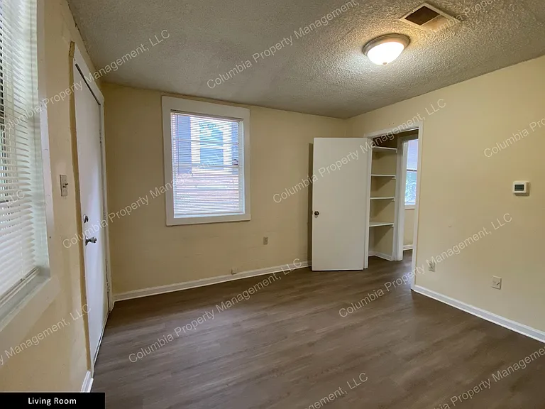 2529 Orr St — Photo 9