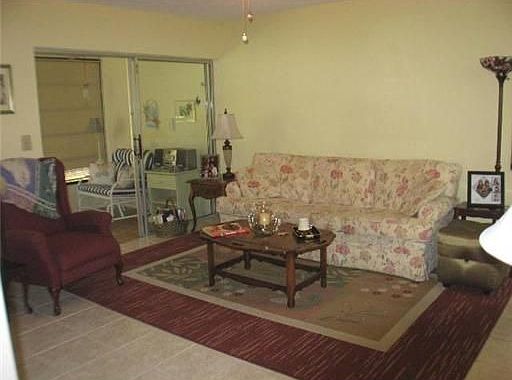 2nd image of 2200 Shelly Dr APT D