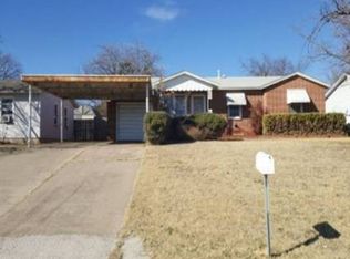 1108 E Omega St, Henrietta, TX 76365