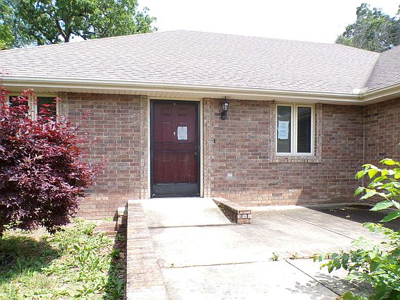 3rd image of 213 Miller Way