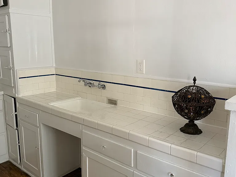 1803 N Wilton Pl #108 — Photo 10