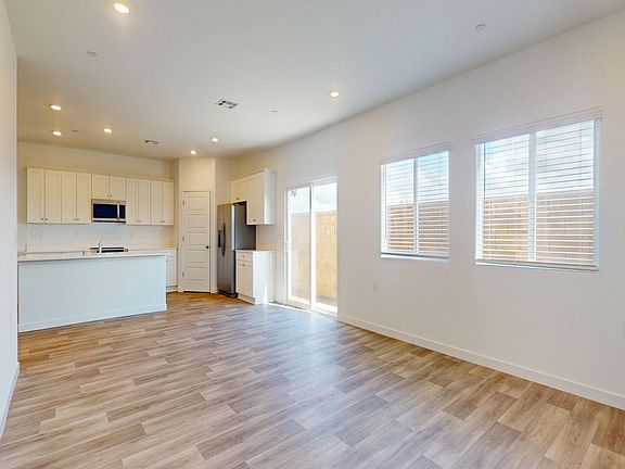 5th image of 3231 Carambola Ave