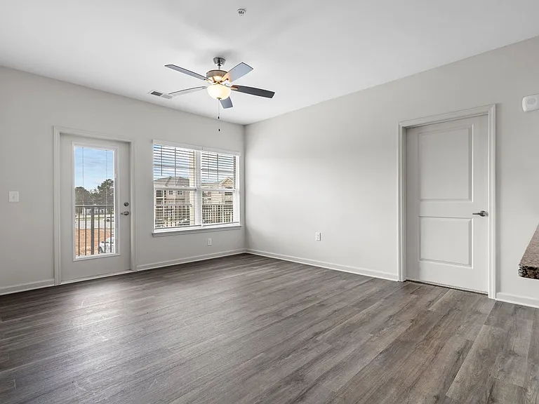 170 Grove Cir #103 — Photo 10