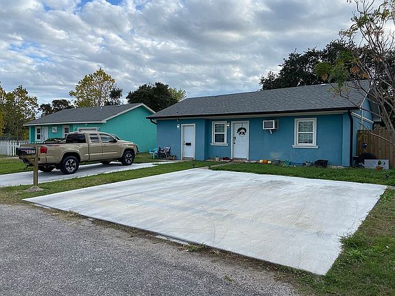 5th image of 406 W Stoddard Ave