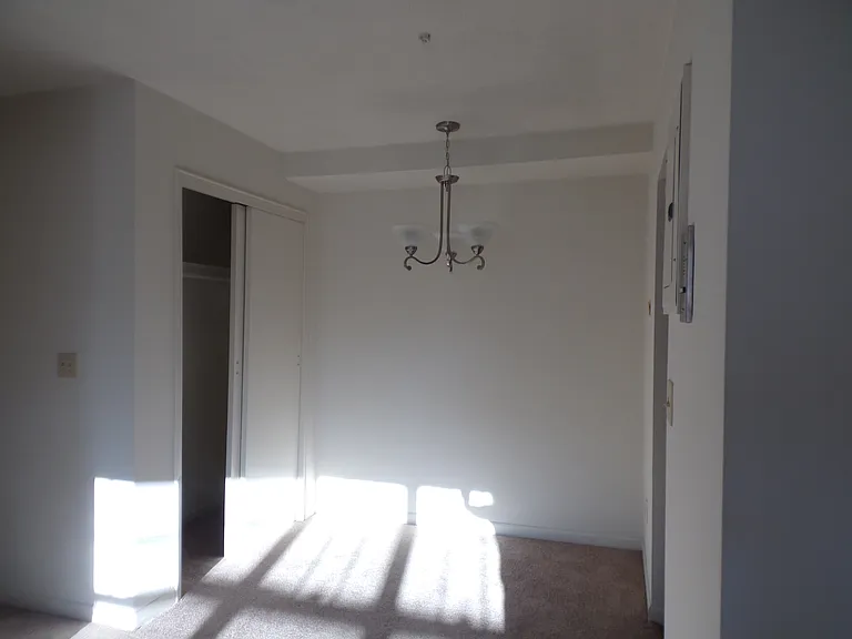 671 Broad St #7 — Photo 2