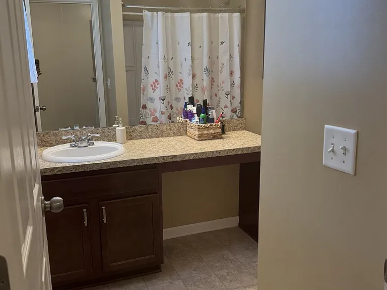 670 Grover Ln — Photo 23