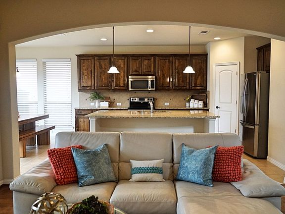 livingroomkitchen.jpg