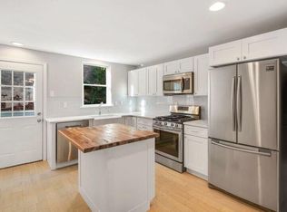 240 Fernon St, Philadelphia, PA 19148
