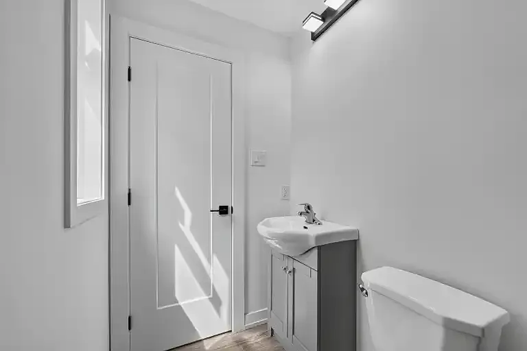 944 Woodroffe Ave #1A — Photo 9