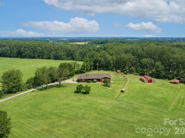 173 Chestnut Grove Rd, Statesville, NC 28625