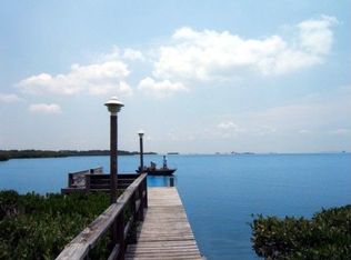1649 Sea Breeze Dr, Tarpon Springs, FL 34689