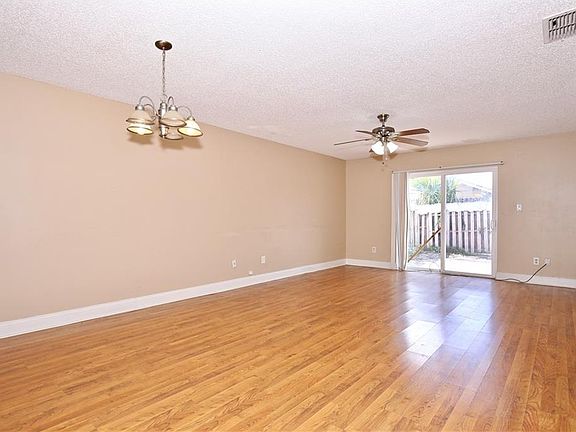 5th image of 3270 Peace Pipe Dr