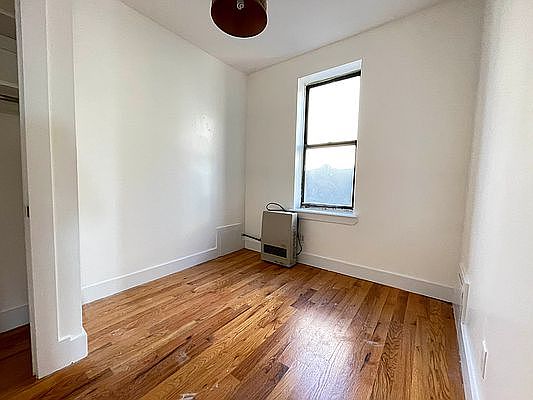3rd image of 1495 Dekalb Ave APT 2L