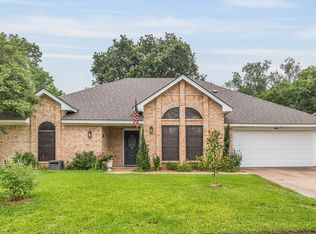 1402 Timber Ridge Dr, Euless, TX 76039
