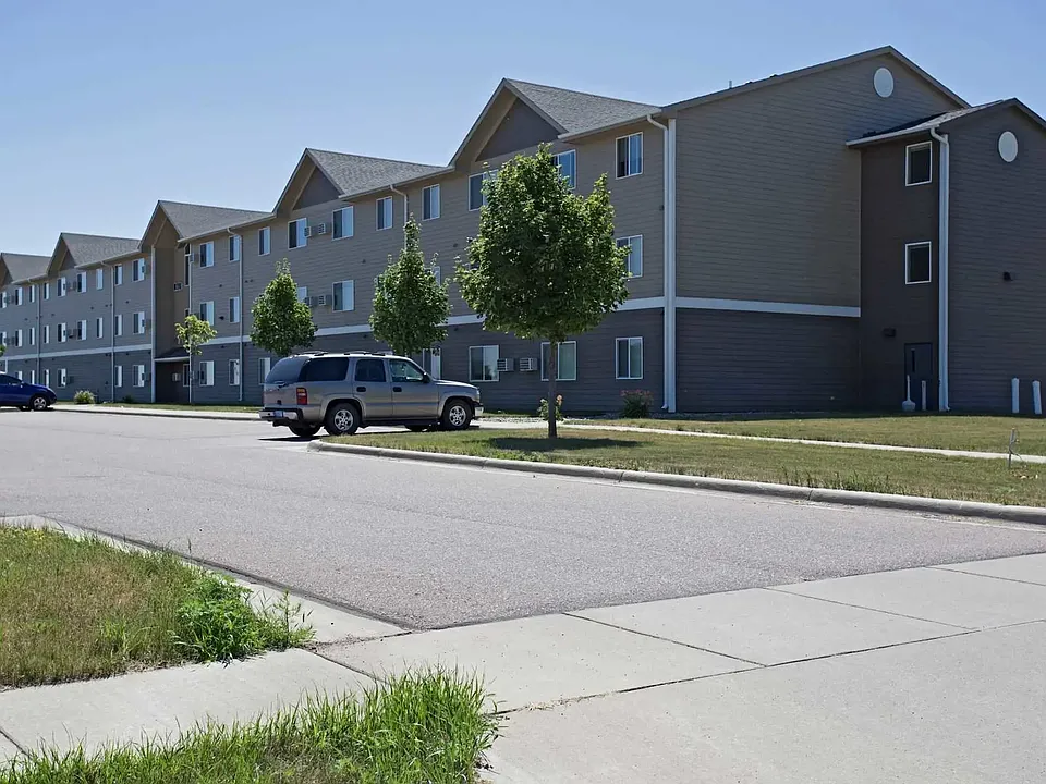 Auburn Manor Apartments