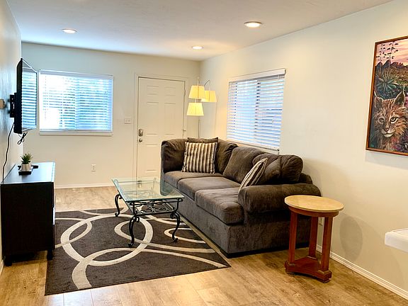 4th image of 860 Thomas Ave #860