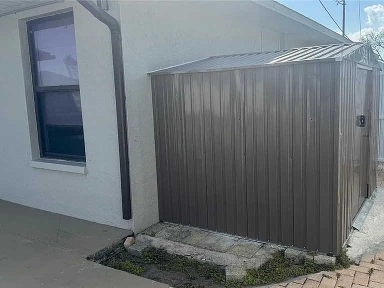 1319 SW 10th Pl — Photo 11