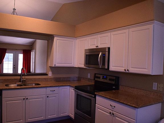 4th image of 16129 E Glendora Dr