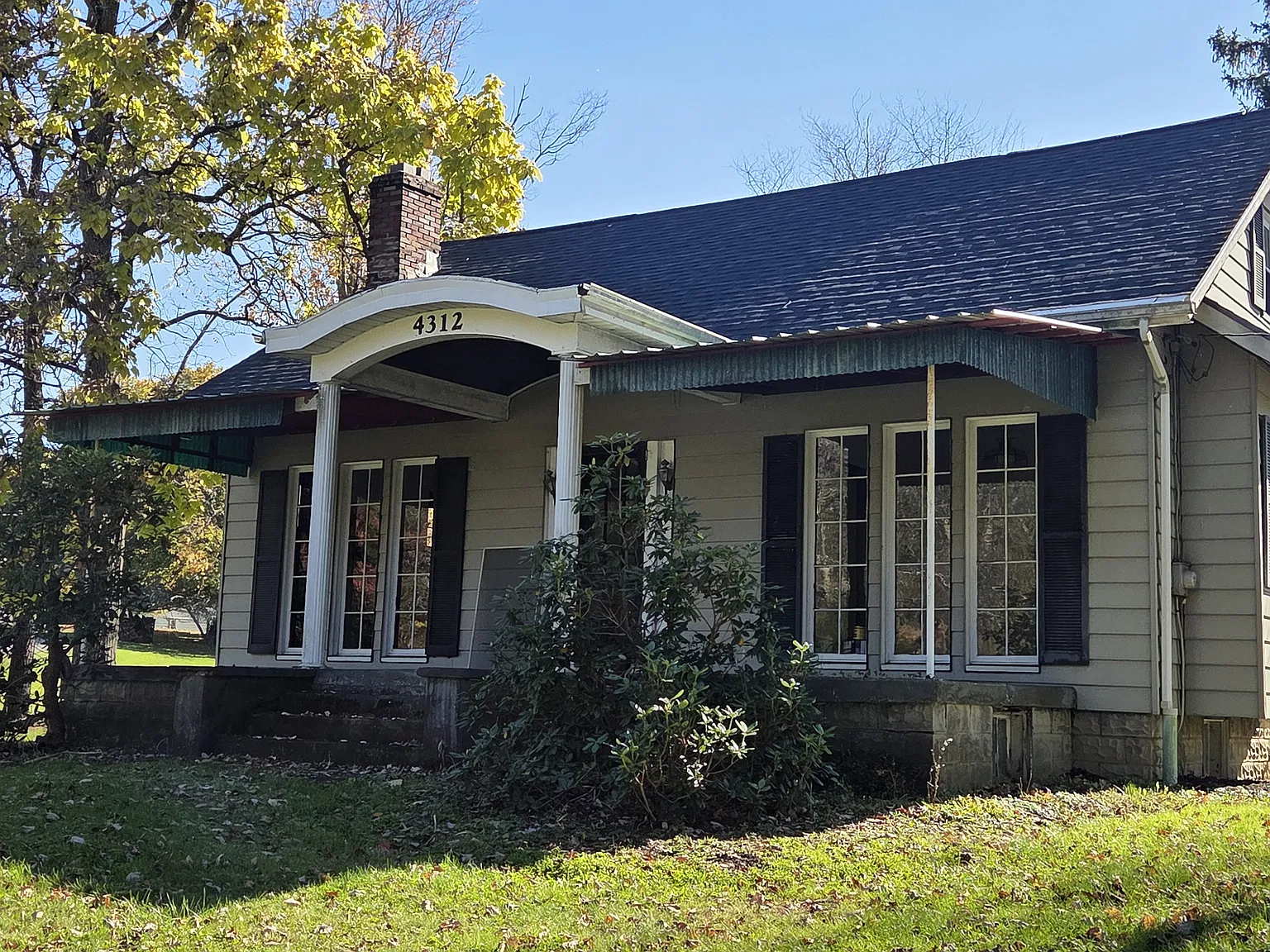 3 bed, 2000 sqft, $1,200 — Photo 2