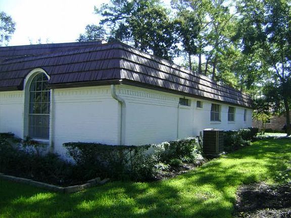 3rd image of 6219 Rolling Water Dr