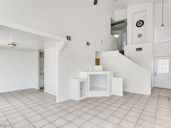 3rd image of 4227 Poe Dr