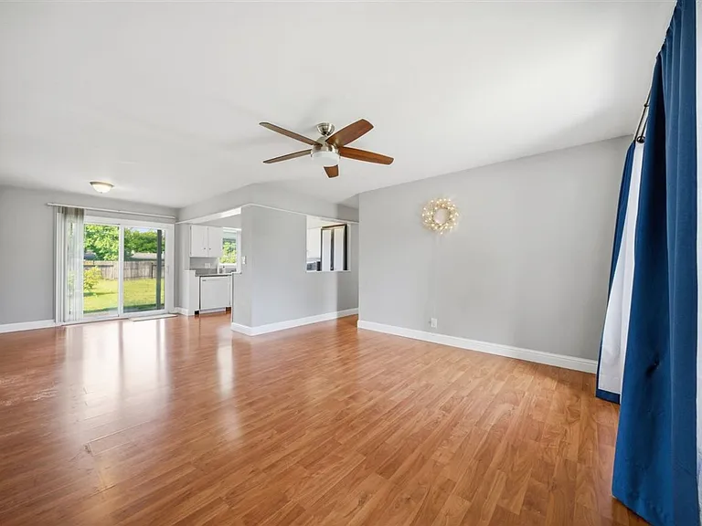 2612 Ribier Way — Photo 4
