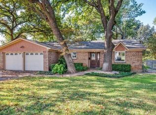 802 Wilshire Ct, Arlington, TX 76012