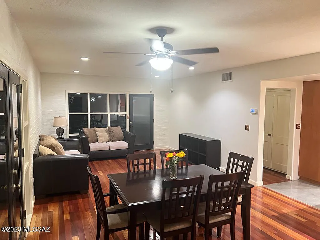 3 bed, 2.0 bath, 1583 sqft, $2,999 — Photo 3