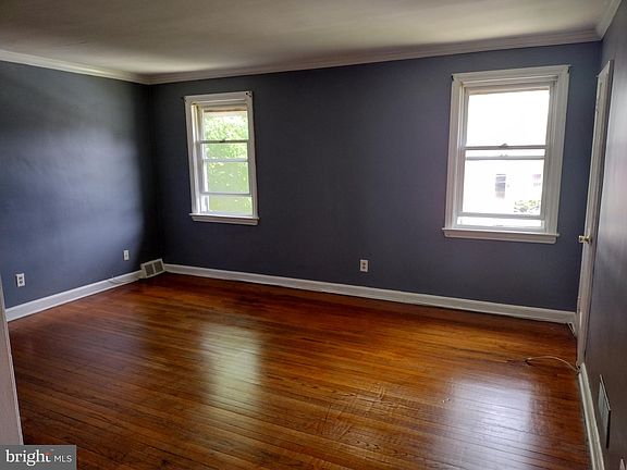 2nd image of 40 Elsmere Blvd