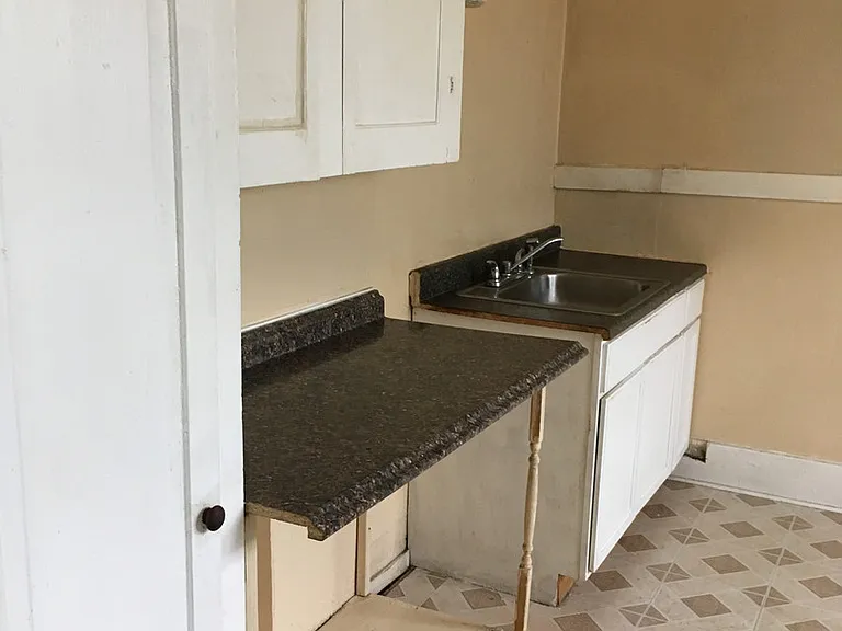149 Devonshire Ct — Photo 3